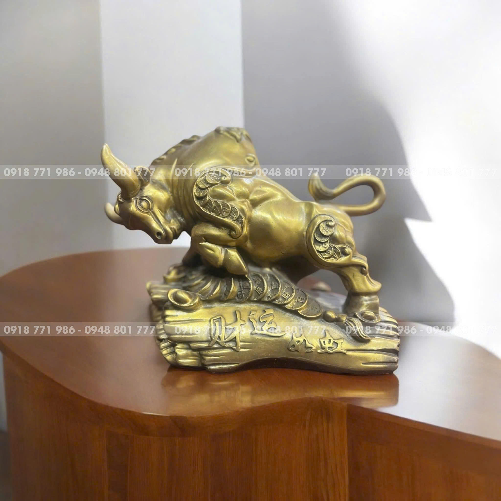Tượng Bò Tài Chính