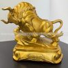 Ý Nghĩa Của Tượng Bò Tài Chính Trong Phong Thủy