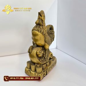 Gà Đứng tượng trưng cho sự quyền lực và năng lượng tích cực.