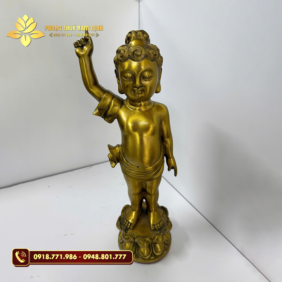 Tượng Phật Đản Sinh tôn vinh khoảnh khắc thiêng liêng của đạo Phật. Tượng Phật Đản Sinh tôn vinh khoảnh khắc thiêng liêng của đạo Phật.