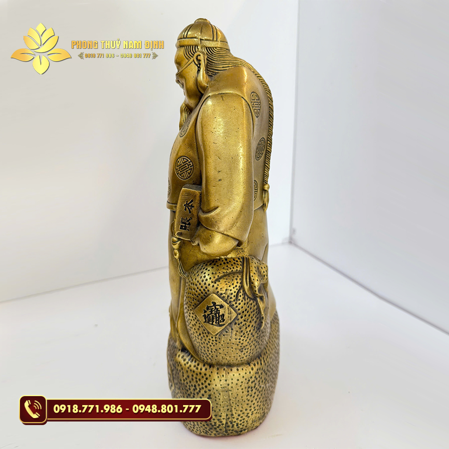 Tượng Quản Gia Quản Tài đứng cầm sổ vàng Tượng Quản Gia Quản Tài đứng cầm sổ vàng