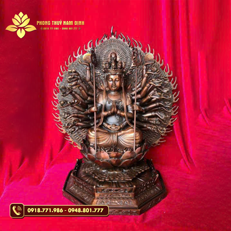 Chi tiết tinh xảo trên tượng Thiên Thủ Thiên Nhãn thể hiện kỹ nghệ điêu khắc Chi tiết tinh xảo trên tượng Thiên Thủ Thiên Nhãn thể hiện kỹ nghệ điêu khắc