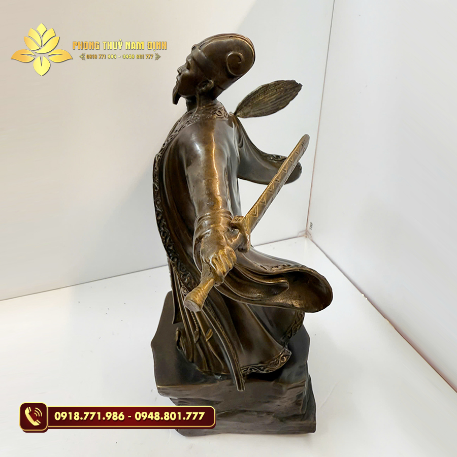 Tượng đồng Khổng Minh hứng gió - Ảnh 2