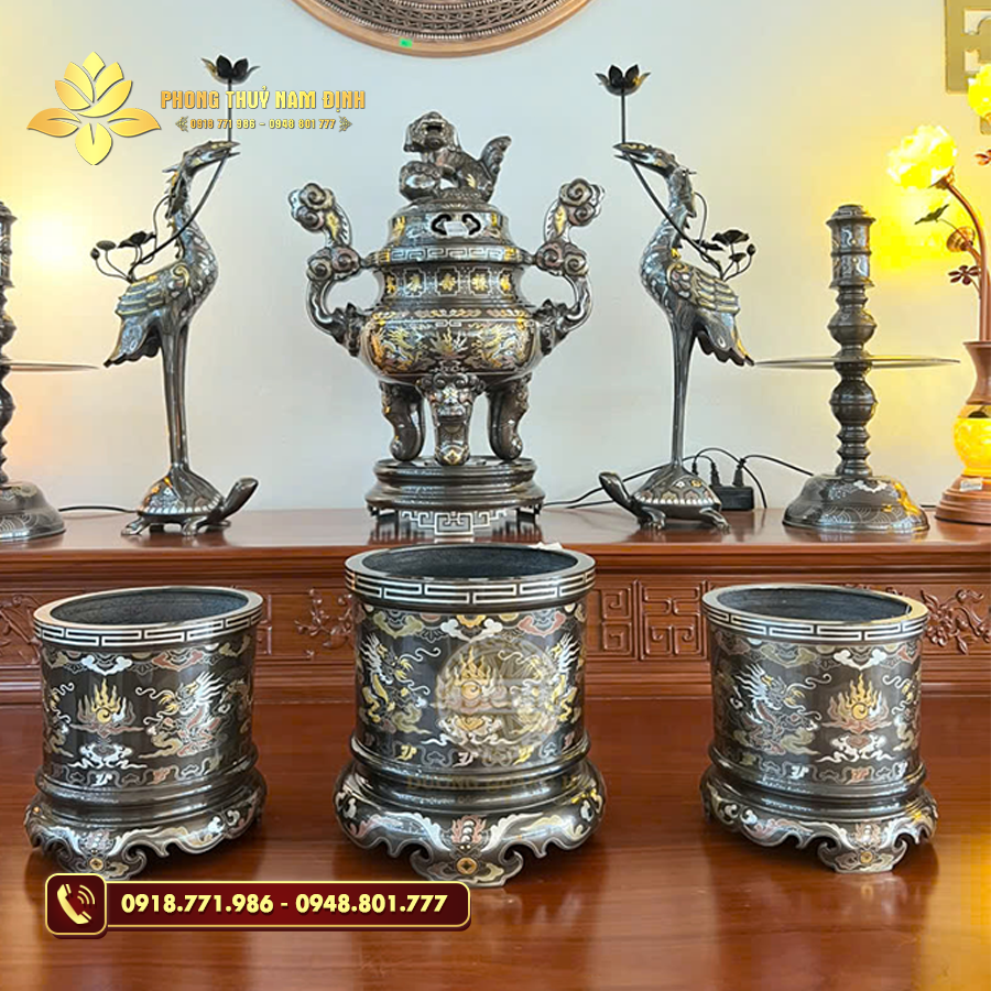 Bộ đồ đồng thờ cúng