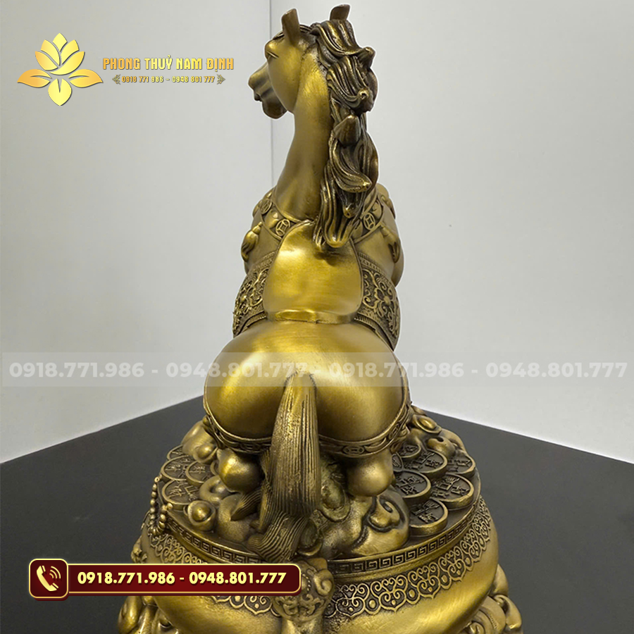Ngựa đồng quà tặng
